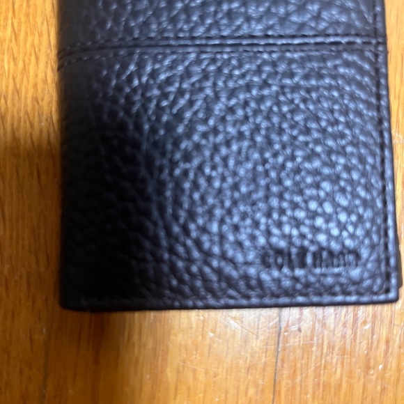 Bundle of Wallets & Wristlet - Picture 9 of 13